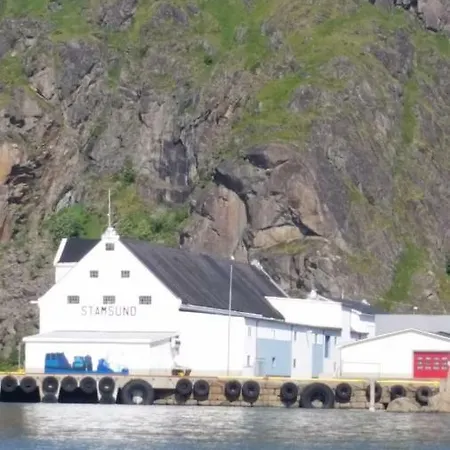 Lofotbo Holiday home *