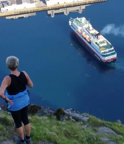 Lofotbo * Stamsund