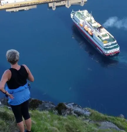 Lofotbo * Stamsund